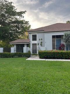 579 Prestwick Cir in Palm Beach Gardens, FL - Building Photo - Building Photo