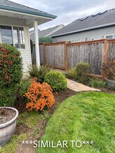 5482-5486 Monterey Dr SE in Salem, OR - Building Photo - Building Photo