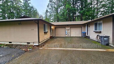 6449 Lewis NE Dr in Bremerton, WA - Building Photo - Building Photo