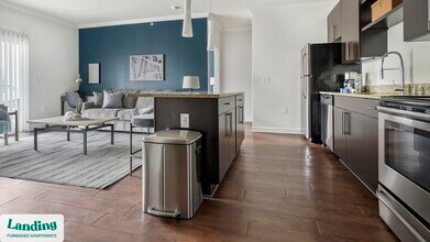 11010 Northlake Landing Dr in Charlotte, NC - Building Photo - Building Photo