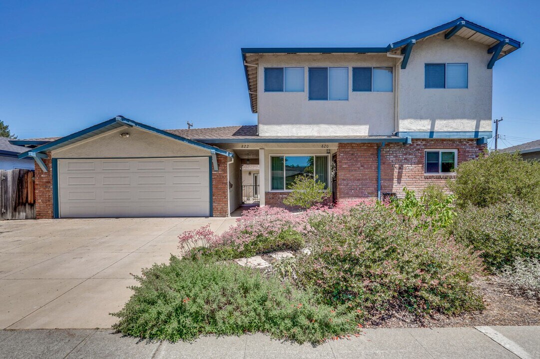 822 Sevely Dr in Mountain View, CA - Building Photo