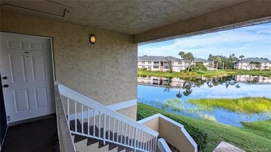 1563 SE Royal Green Cir in Port St. Lucie, FL - Building Photo - Building Photo