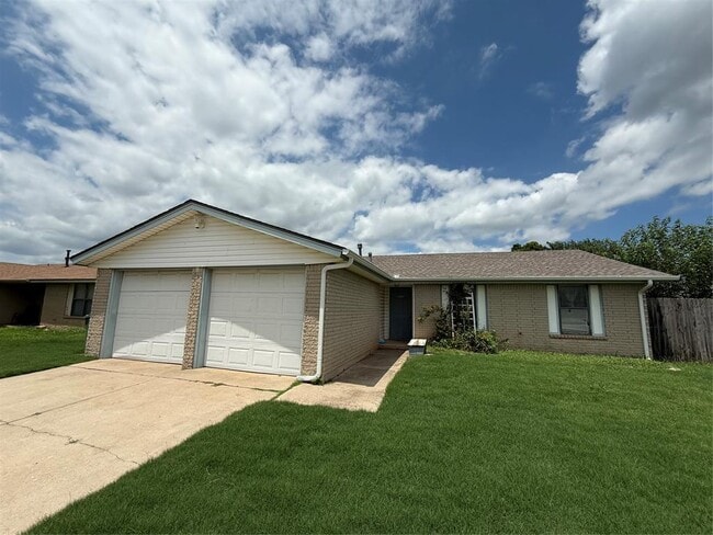 property at 1071 Raintree Mansion