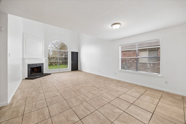 property at 2414 Kenbridge Dr