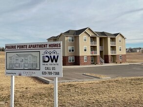 Prairie Pointe Apartments in Dodge City, KS - Building Photo - Interior Photo