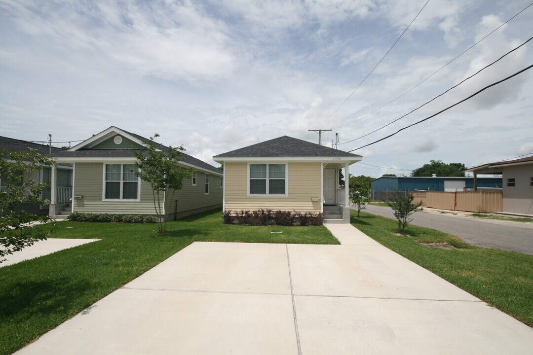 1700 Huey P Long Ave in Gretna, LA - Building Photo