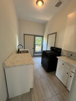 7051 Painter Ave in Whittier, CA - Building Photo