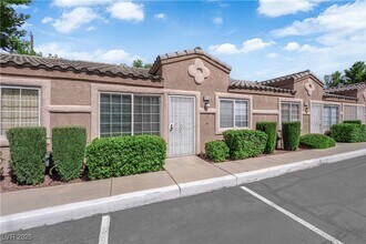 2110 Sleepy Ct in Las Vegas, NV - Building Photo - Building Photo