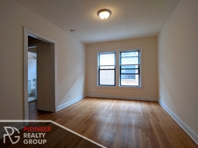2648 N Spaulding Ave, Unit 2621-2E in Chicago, IL - Building Photo - Building Photo