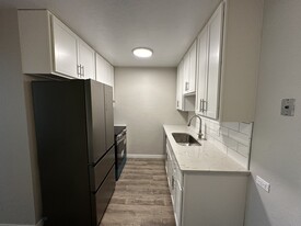 6211 Hamilton St Apartamentos