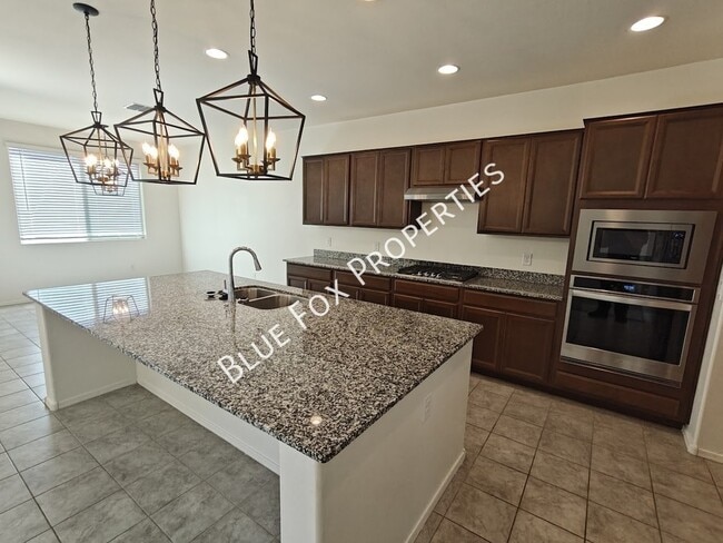 5525 W Lazy Farm Dr in Oro Valley, AZ - Building Photo - Building Photo