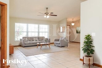 329 Edgewood Ct, Unit K-405 in Kissimmee, FL - Building Photo - Building Photo