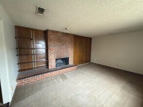 505 N Walnut Creek Dr in Mansfield, TX - Building Photo - Building Photo