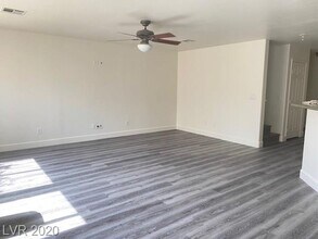9645 Deer Park Ave in Las Vegas, NV - Building Photo - Building Photo