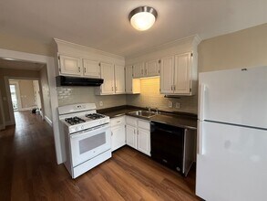 1 Stafford St, Unit 1 in Plymouth, MA - Foto de edificio - Building Photo