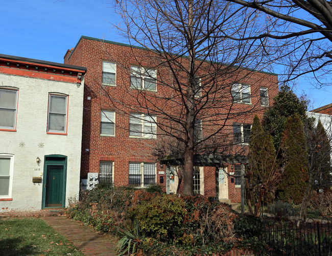 1412 S Carolina Ave SE in Washington, DC - Building Photo - Building Photo