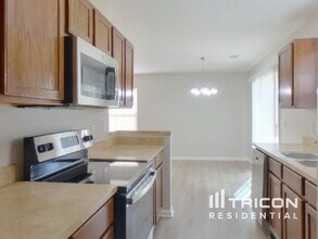 258 Drooping Leaf Ln in Lexington, SC - Foto de edificio - Building Photo