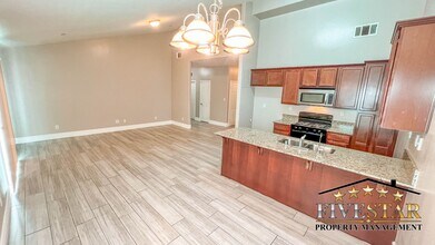 5509 Baja Dr in Bakersfield, CA - Building Photo - Building Photo