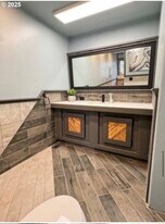 20647 NW Lapine Way in Portland, OR - Building Photo