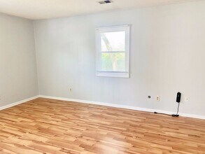 2220 Dinwiddie Rd in Virginia Beach, VA - Building Photo - Building Photo