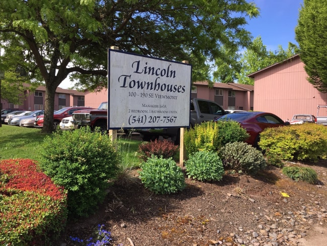 property at 100-190 SE Viewmont Ave