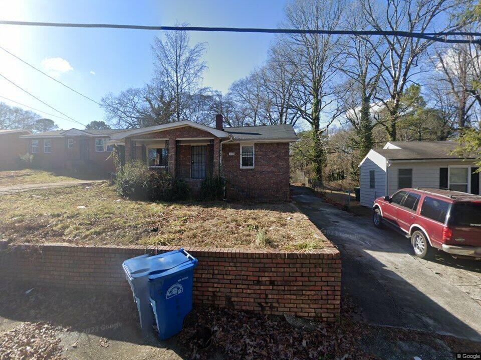 686 Cedar Ave NW in Atlanta, GA - Building Photo