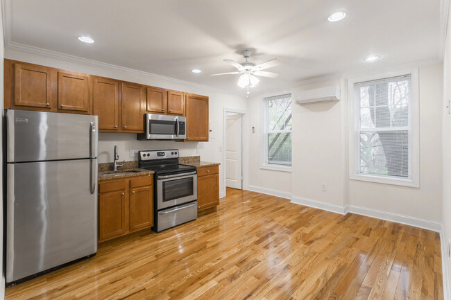 Lanier Apartments in Washington, DC - Building Photo - Interior Photo