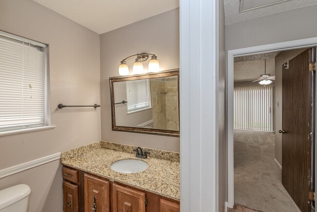 6638 Lexington Dr in Beaumont, TX - Building Photo - Building Photo