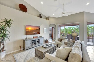 9110 Spanish Moss Way in Bonita Springs, FL - Building Photo - Building Photo