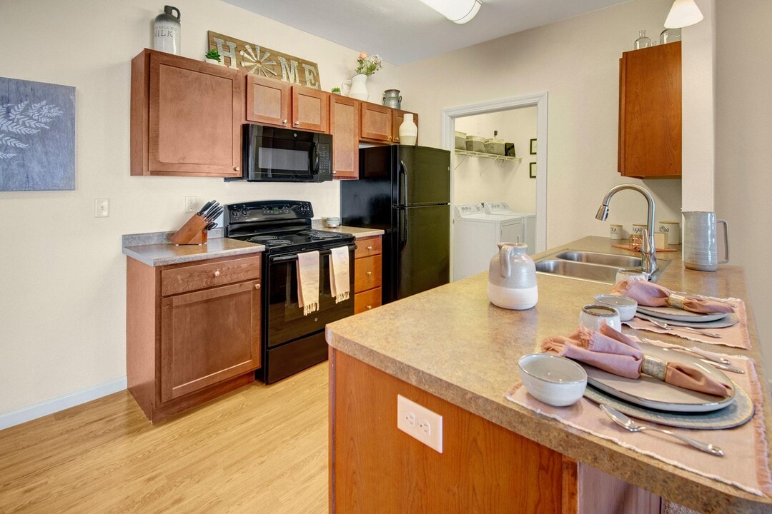 Prairie Pines at the Ridge in Williston, ND - Building Photo