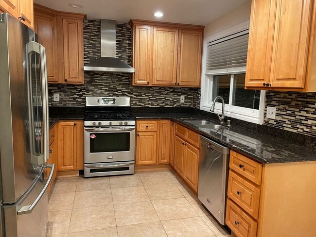 1825 Stokes St in San Jose, CA - Building Photo - Building Photo