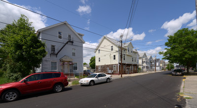 105 Hedley Ave in Central Falls, RI - Building Photo - Building Photo