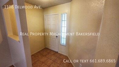 1108 Delwood Ave in Bakersfield, CA - Building Photo - Building Photo