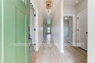 2429 Creekside Cir in Oklahoma City, OK - Building Photo - Building Photo