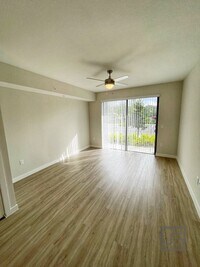 7108 Woodmont Ave, Unit A2 in Tamarac, FL - Building Photo - Building Photo