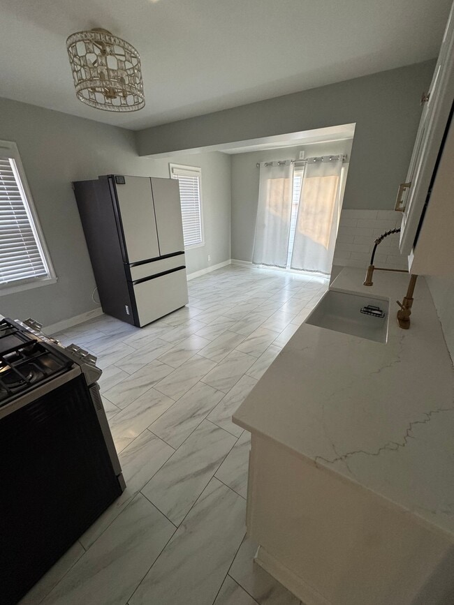 2215 Kingsbury Ave in Dearborn, MI - Building Photo - Building Photo