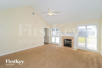 1091 Mossy Knoll Dr in Cordova, TN - Building Photo - Building Photo