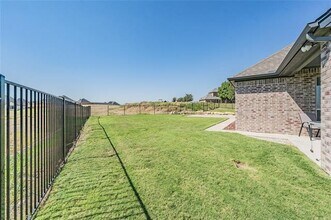8208 Indian Hills Ct in Benbrook, TX - Building Photo - Building Photo