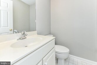 5077 Village Fountain Pl in Centreville, VA - Building Photo - Building Photo