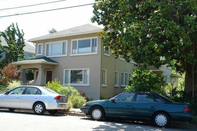 6045-6051 Harwood Ave in Oakland, CA - Building Photo - Building Photo