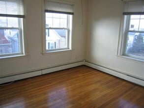 32 College Ave, Unit 5 in Somerville, MA - Foto de edificio - Building Photo