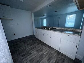 196 S Alabama Ave in Jackson, MS - Building Photo - Building Photo