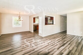 225 Cynthia Dr in Hampton, VA - Building Photo - Building Photo