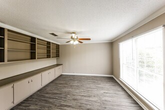 2737 W Aberdeen Dr in Montgomery, AL - Building Photo - Building Photo
