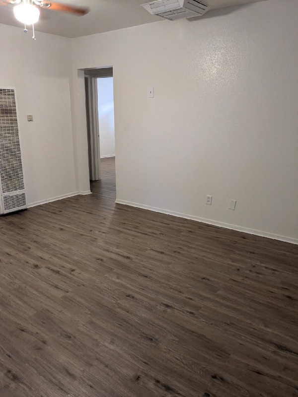 44030 Division St in Lancaster, CA - Foto de edificio - Building Photo