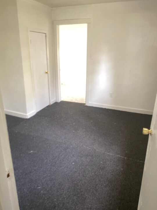 2217 E 11th St in Texarkana, AR - Foto de edificio