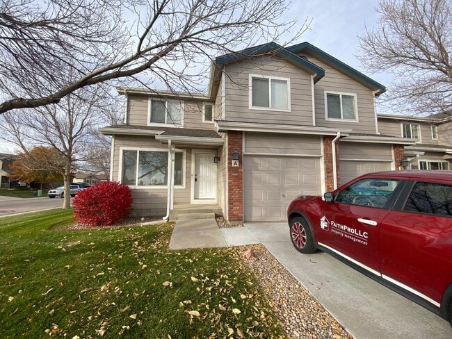 property at 3301 Saratoga St