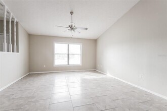 604 Basingstoke Ct in Kissimmee, FL - Building Photo - Building Photo