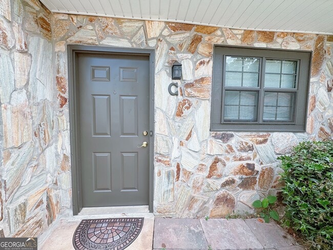 2493 Hidden Cove Ct in Gainesville, GA - Building Photo - Building Photo