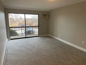 59 Cambridge Rd in Woburn, MA - Building Photo - Building Photo